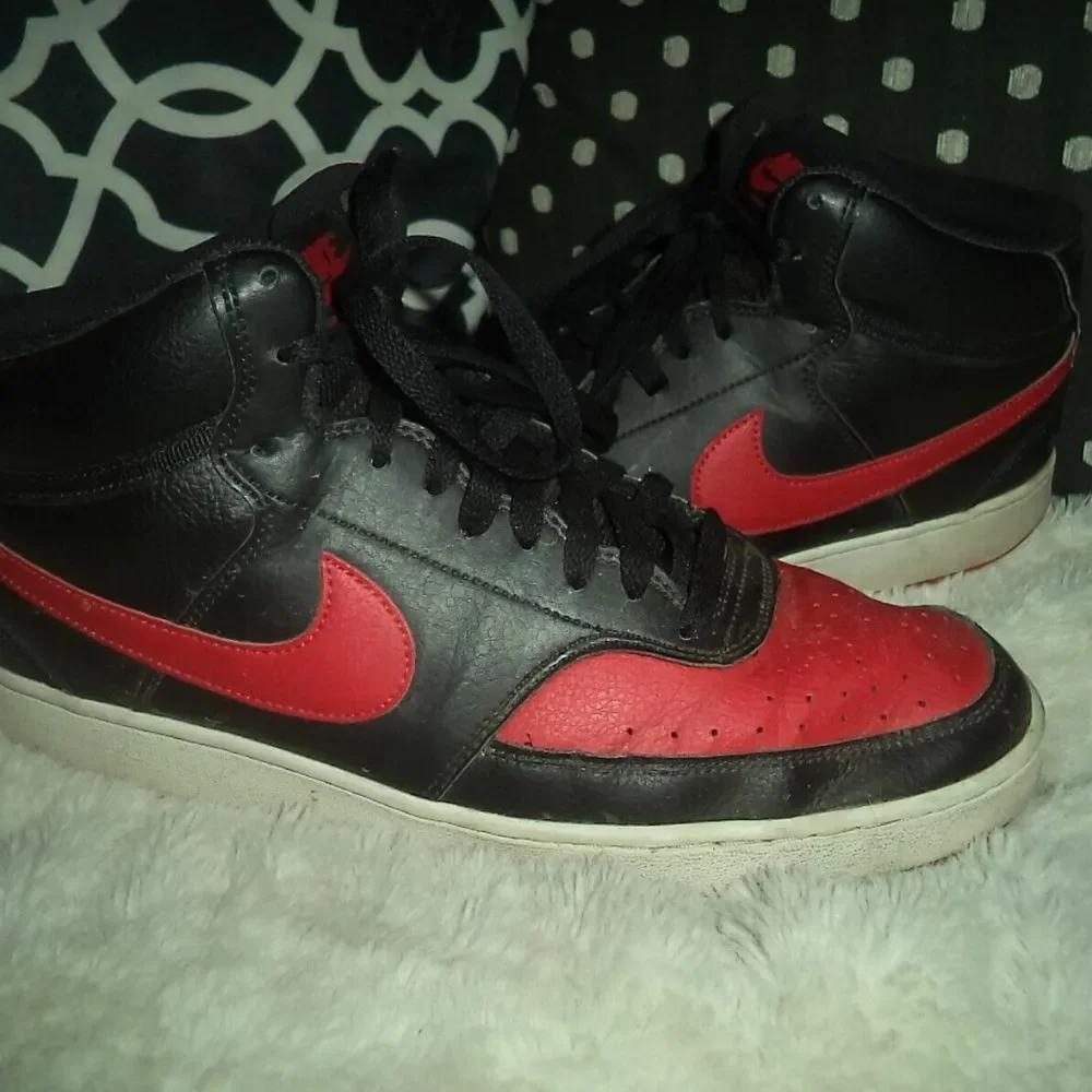 BLACK-RED NIKE SNEAKERS COURT VISION MID CASUAL SHOES DM868-001~MENS SIZE 11.5 - Picture 3 of 7